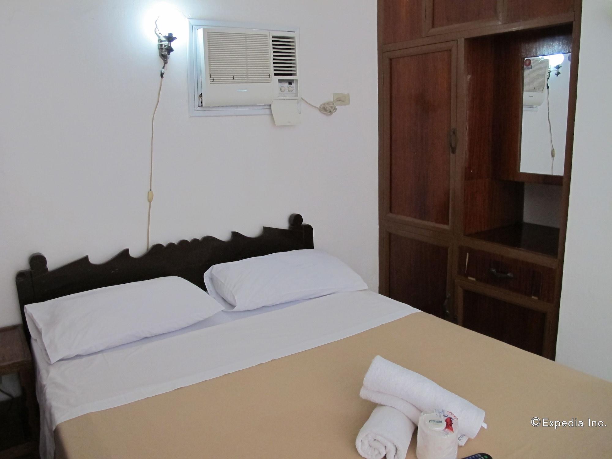 Seashore Beach Resort Puerto Galera Extérieur photo
