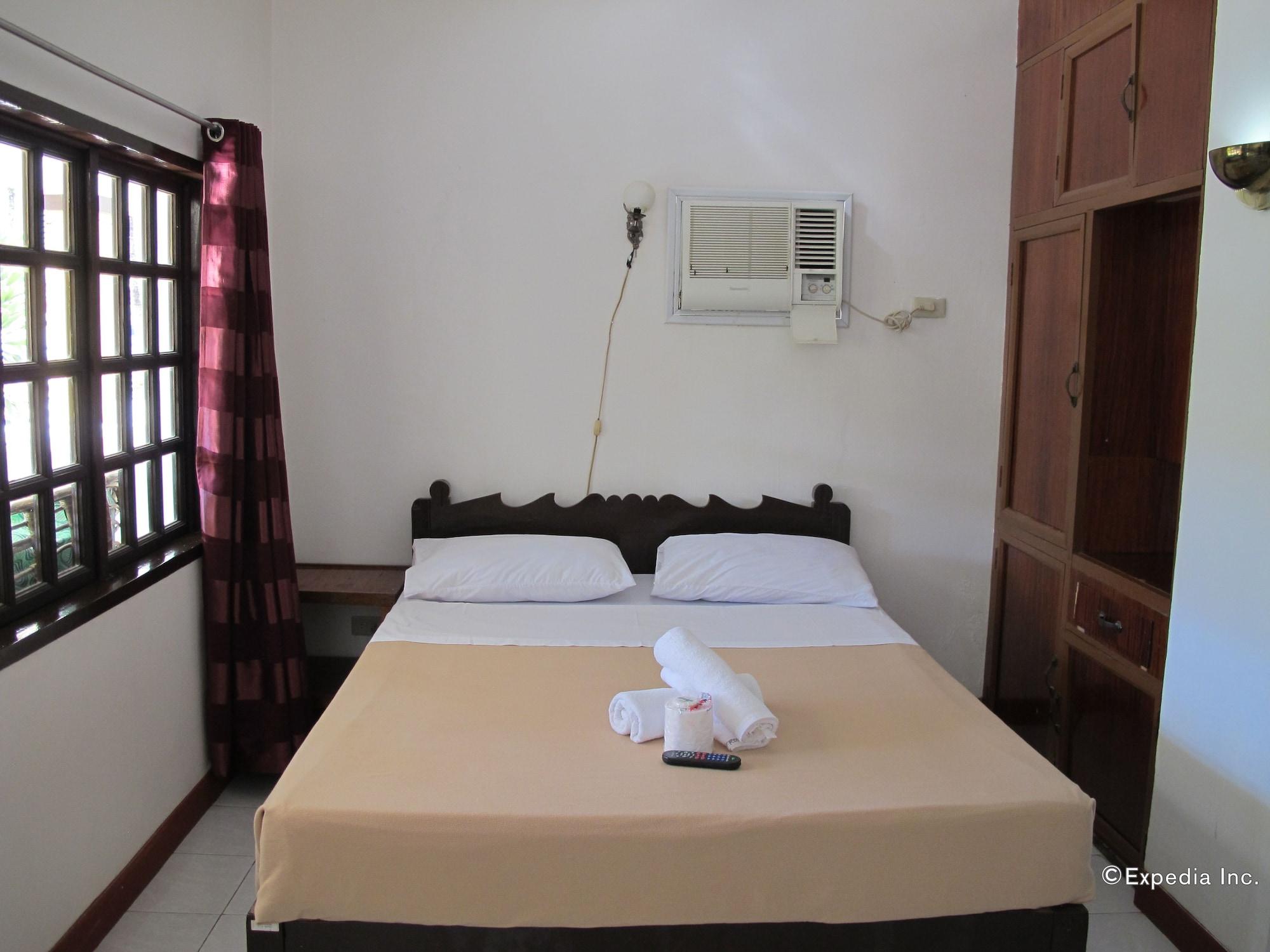 Seashore Beach Resort Puerto Galera Extérieur photo