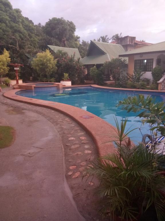 Seashore Beach Resort Puerto Galera Extérieur photo