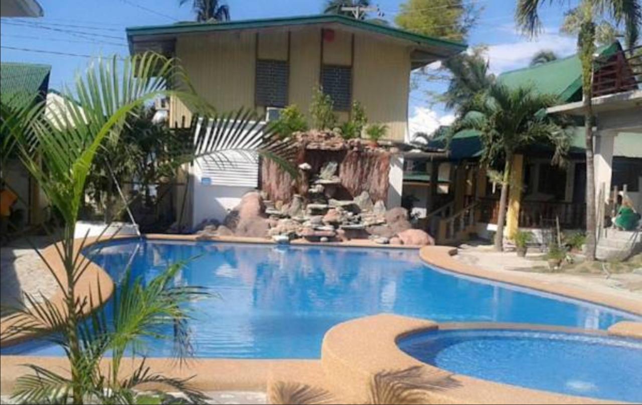 Seashore Beach Resort Puerto Galera Extérieur photo