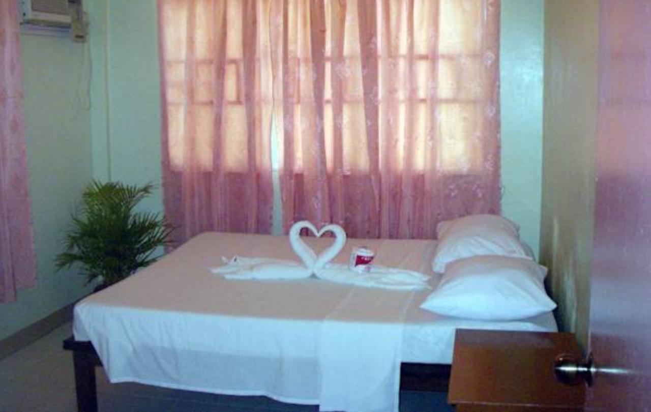 Seashore Beach Resort Puerto Galera Extérieur photo