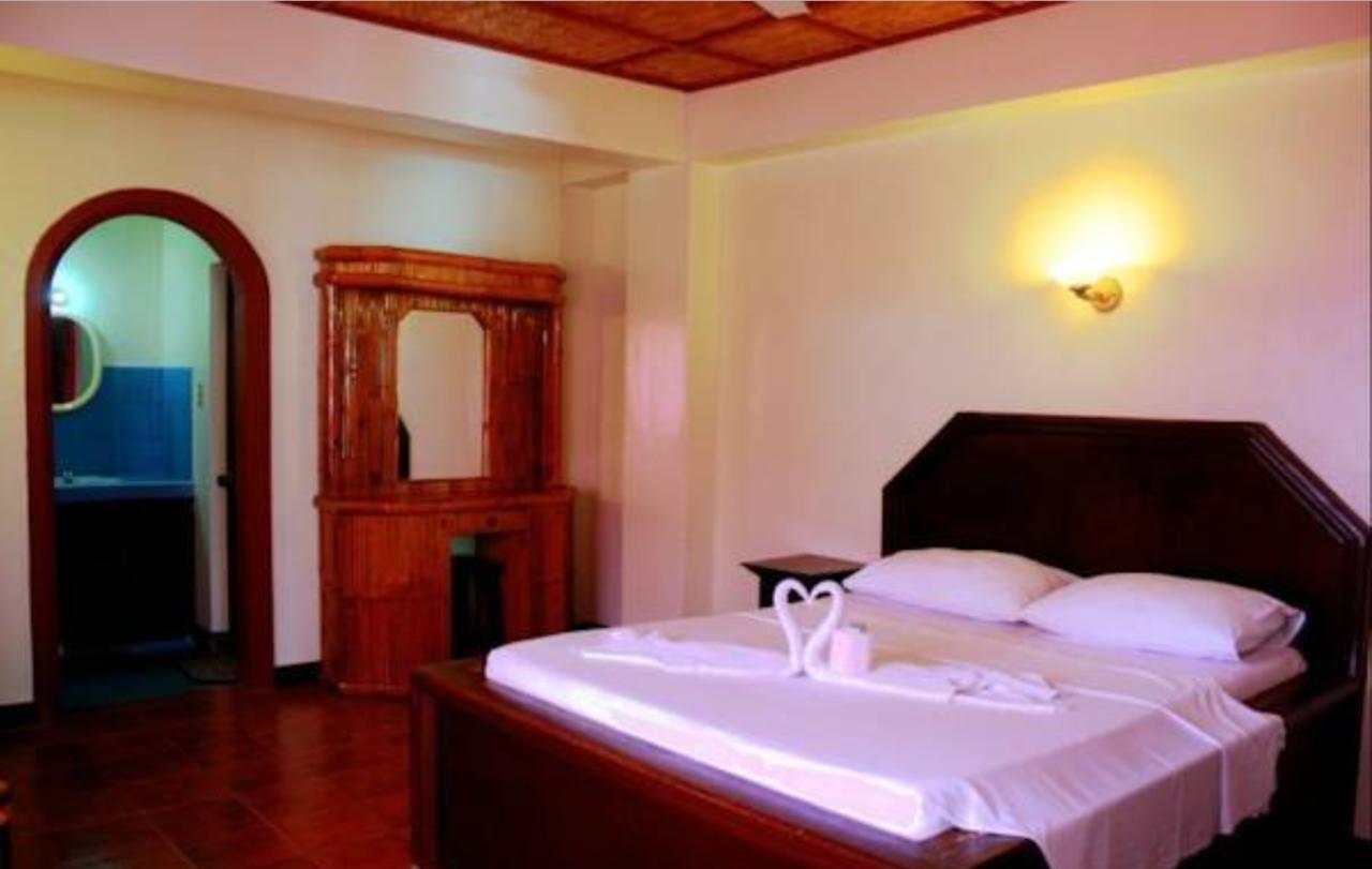 Seashore Beach Resort Puerto Galera Extérieur photo