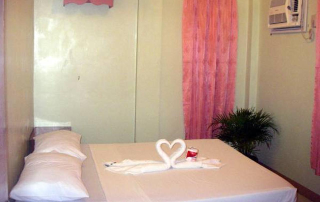 Seashore Beach Resort Puerto Galera Extérieur photo